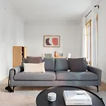 Blueground El Gotic Balcony Fully Furnished Bcn-122