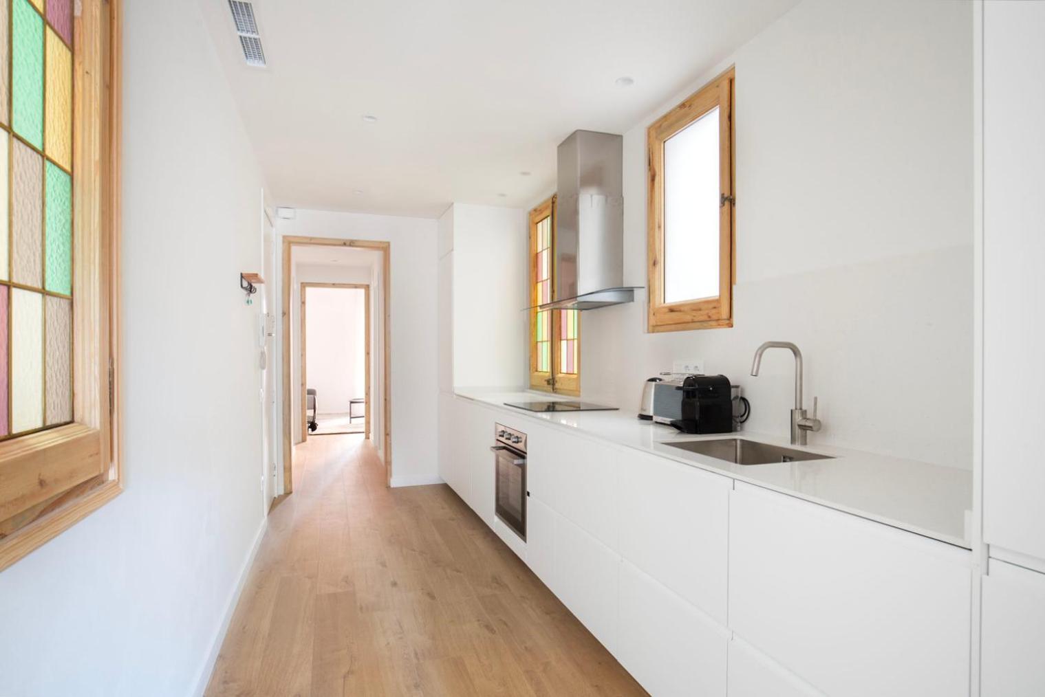 Blueground El Gotic Balcony Fully Furnished Bcn-122 *