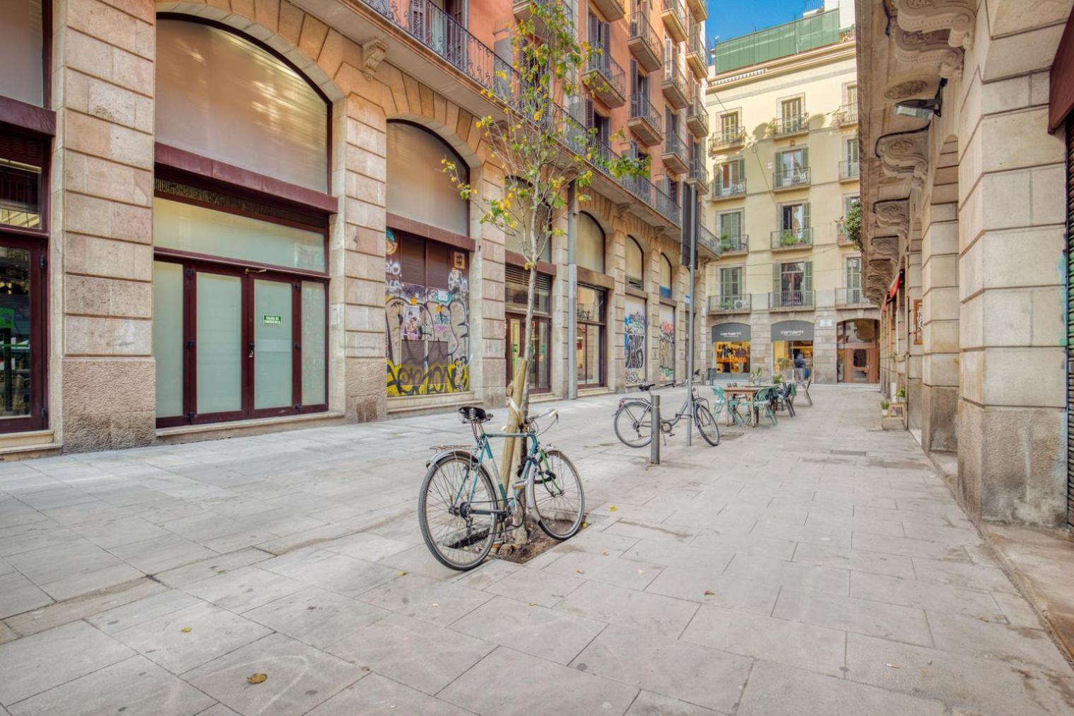 Blueground El Gotic Balcony Fully Furnished Bcn-122 * Barcellona
